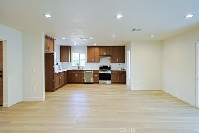 1802 W Martha, Santa Ana, CA 92706