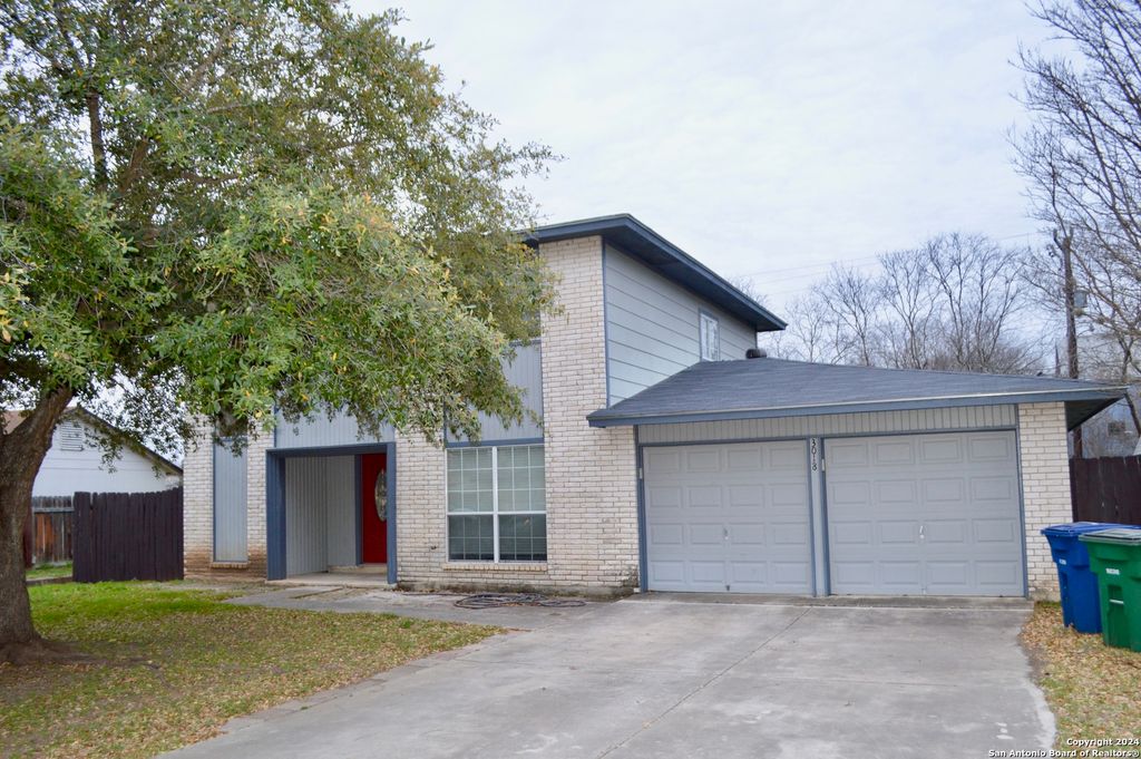 3018 MEADOW RAIN ST, San Antonio, TX 78251