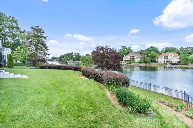 17825 Spinnakers Reach Drive, Cornelius, NC 28031