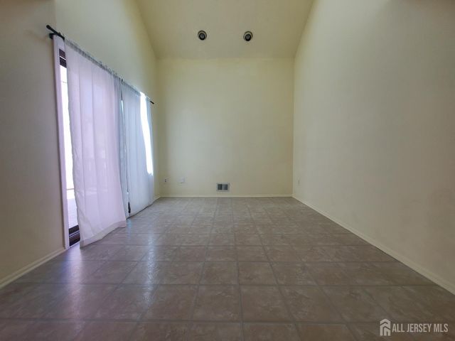65 Diamond Lane, Old Bridge, NJ 08857