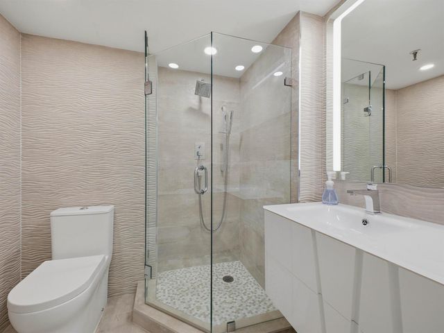 3009 S Ocean Boulevard 205, Highland Beach, FL 33487