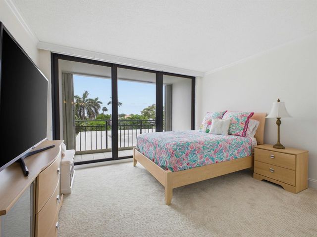 3009 S Ocean Boulevard 205, Highland Beach, FL 33487