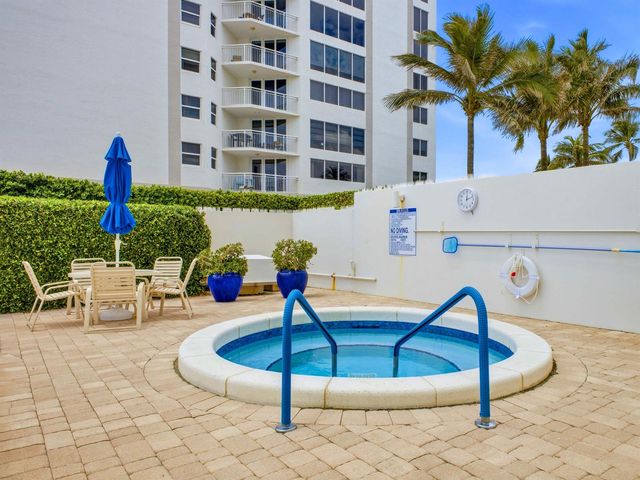 3009 S Ocean Boulevard 205, Highland Beach, FL 33487