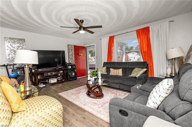 2216 Decatur ST, Chesapeake, VA 23324