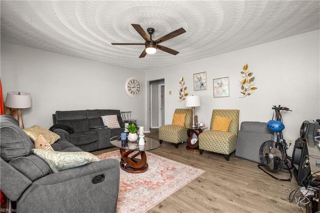 2216 Decatur ST, Chesapeake, VA 23324