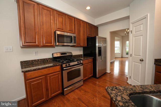 217 S SAVANNA DR, Pottstown, PA 19465