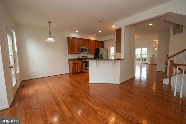 217 S SAVANNA DR, Pottstown, PA 19465