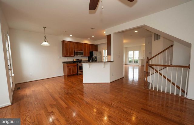 217 S SAVANNA DR, Pottstown, PA 19465