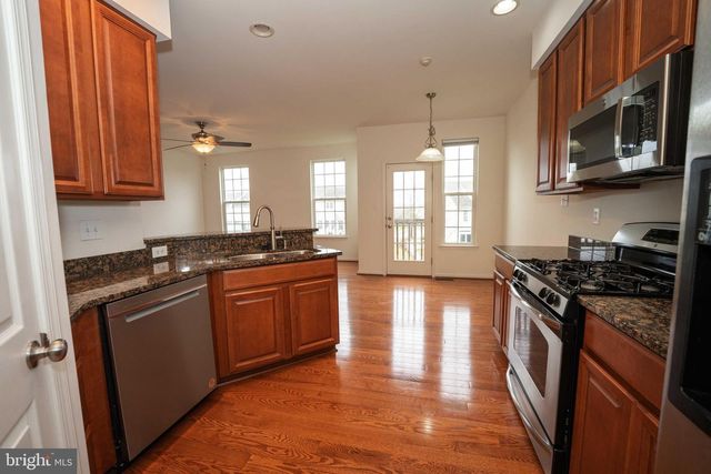 217 S SAVANNA DR, Pottstown, PA 19465