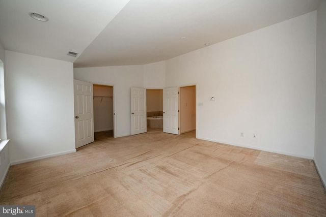 217 S SAVANNA DR, Pottstown, PA 19465