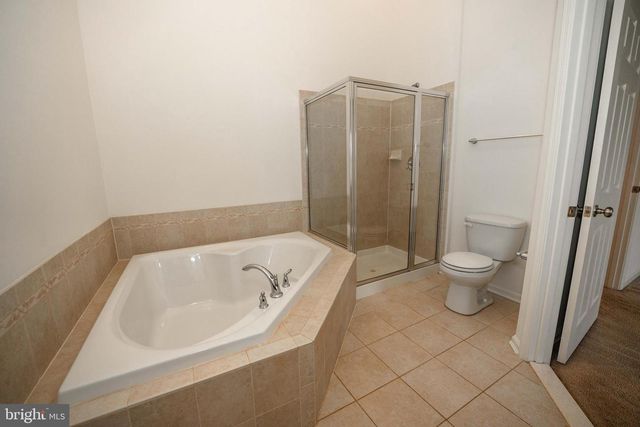 217 S SAVANNA DR, Pottstown, PA 19465