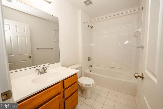 217 S SAVANNA DR, Pottstown, PA 19465