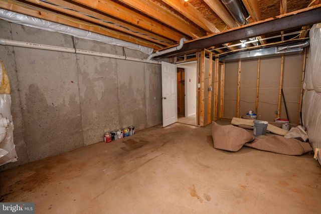 217 S SAVANNA DR, Pottstown, PA 19465