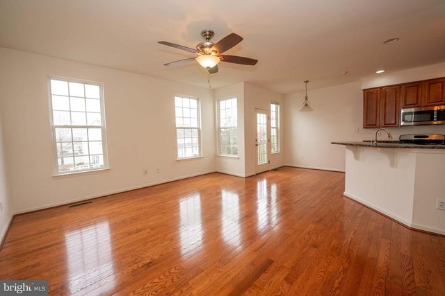 217 S SAVANNA DR, Pottstown, PA 19465