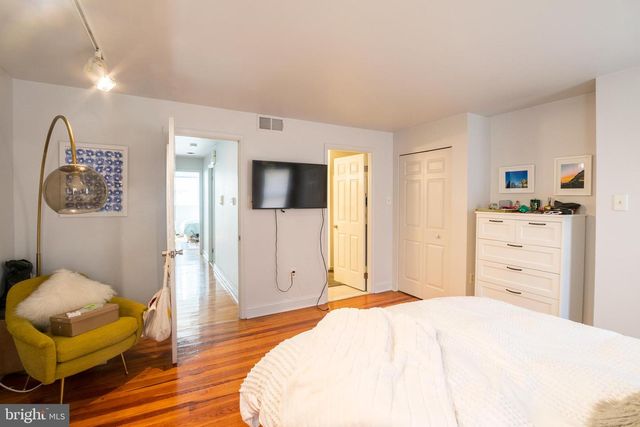 1938 PINE ST, Philadelphia, PA 19103