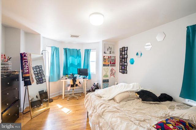1938 PINE ST, Philadelphia, PA 19103
