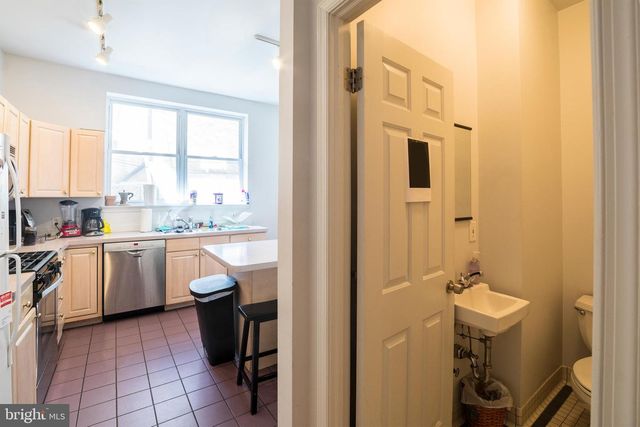 1938 PINE ST, Philadelphia, PA 19103