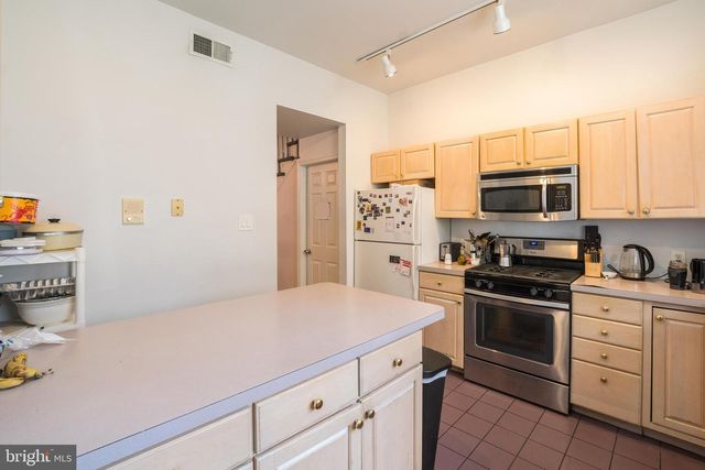 1938 PINE ST, Philadelphia, PA 19103