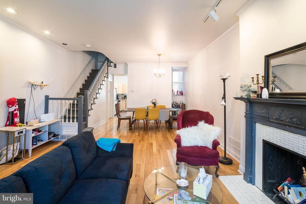 1938 PINE ST, Philadelphia, PA 19103