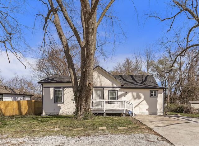 2517 W Phelps Street, Springfield, MO 65802