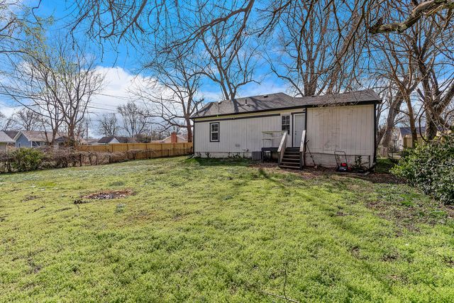 2517 W Phelps Street, Springfield, MO 65802