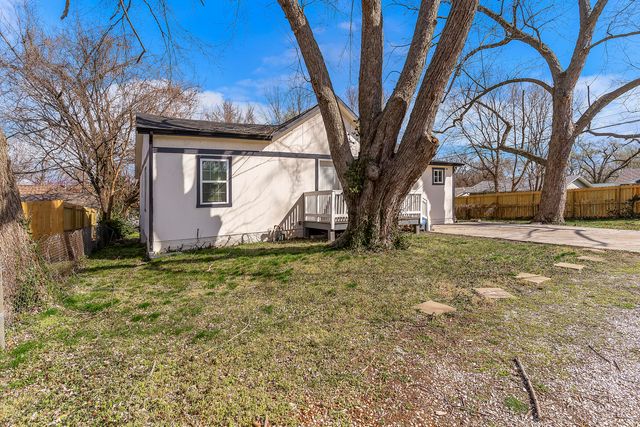 2517 W Phelps Street, Springfield, MO 65802