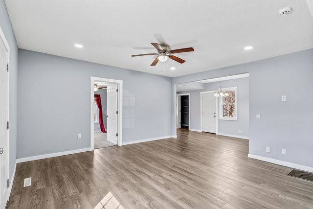 2517 W Phelps Street, Springfield, MO 65802