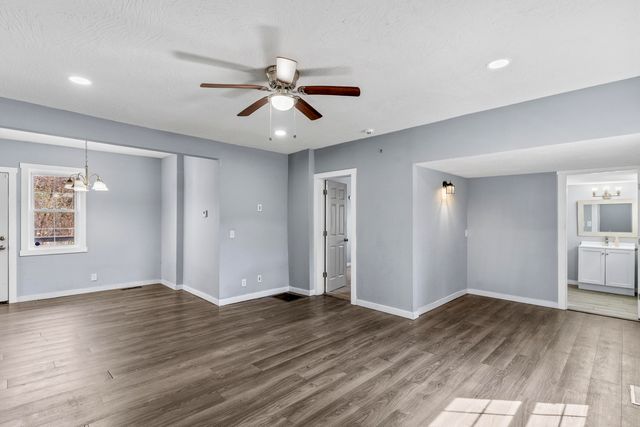 2517 W Phelps Street, Springfield, MO 65802