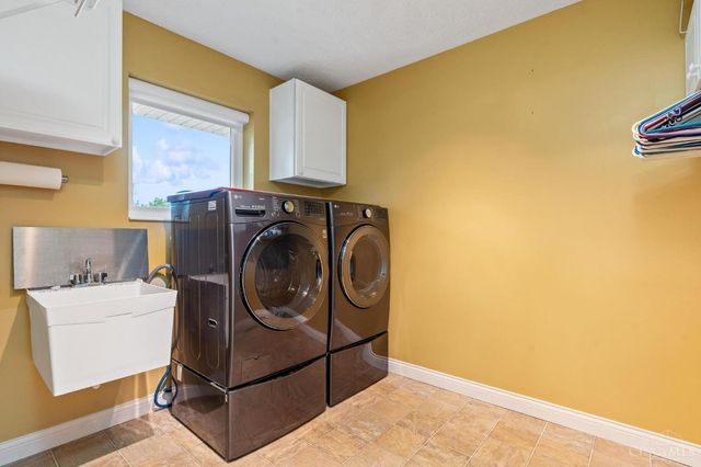 9195 Glenridge Boulevard, Clearcreek Twp., OH 45458