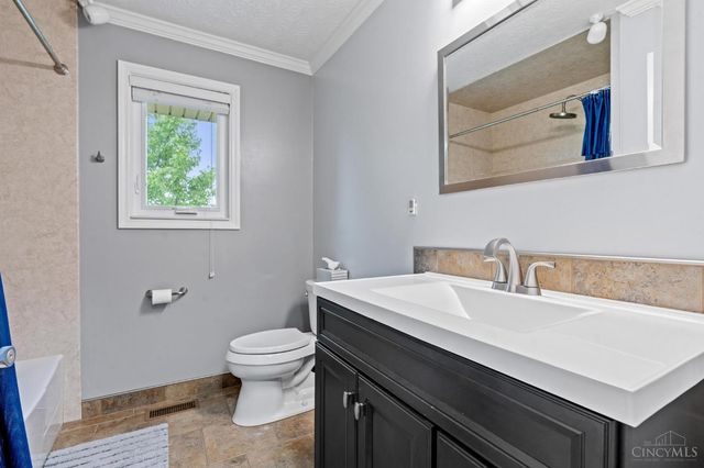 9195 Glenridge Boulevard, Clearcreek Twp., OH 45458