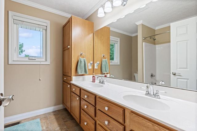 9195 Glenridge Boulevard, Clearcreek Twp., OH 45458