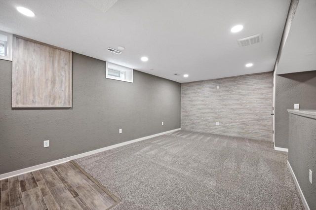 W284N6506 Hawthorne ROAD, Hartland, WI 53029