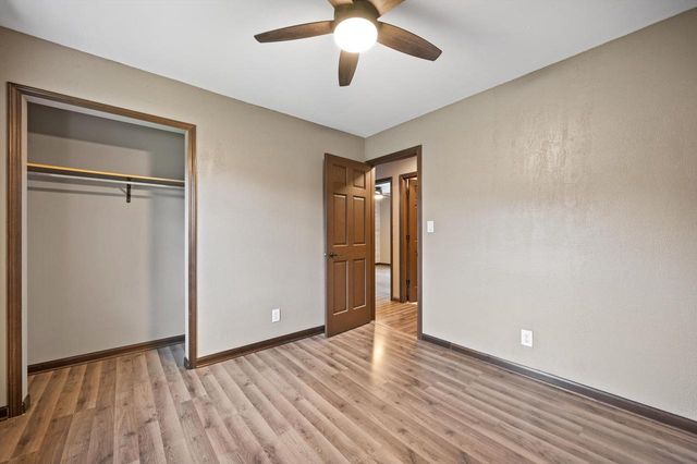 W284N6506 Hawthorne ROAD, Hartland, WI 53029