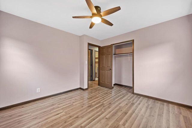 W284N6506 Hawthorne ROAD, Hartland, WI 53029