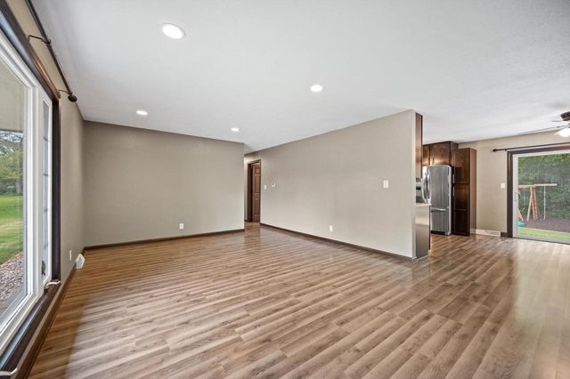 W284N6506 Hawthorne ROAD, Hartland, WI 53029