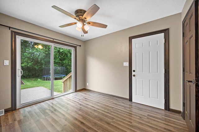 W284N6506 Hawthorne ROAD, Hartland, WI 53029