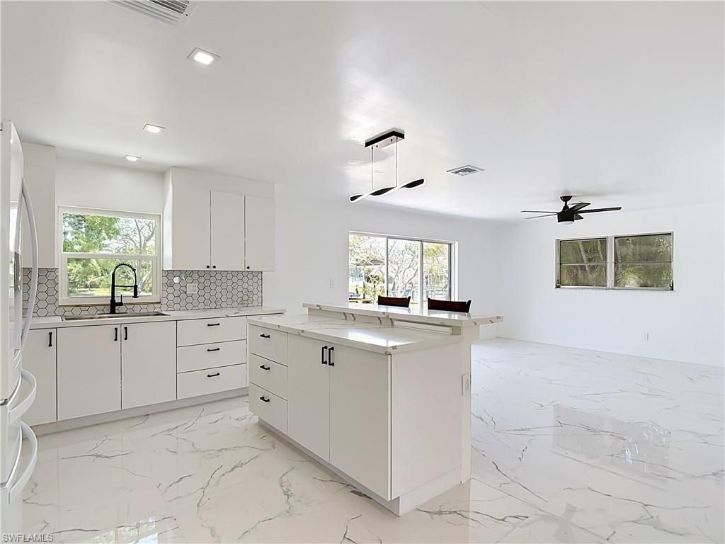 2137 Saint Croix AVE, FORT MYERS, FL 33905 — photo 5