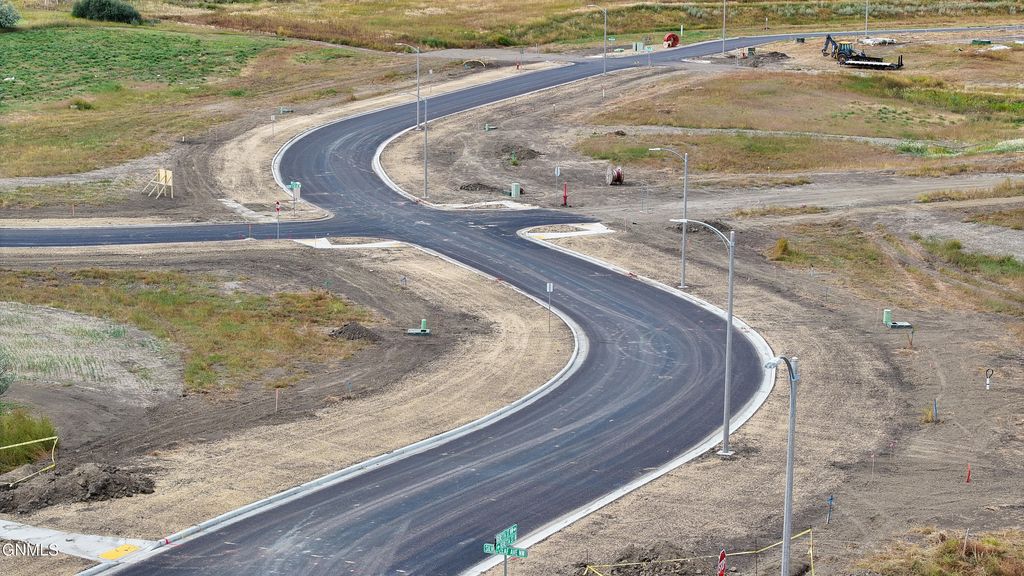 632 37th Street NW, Mandan, ND 58554 photo 5