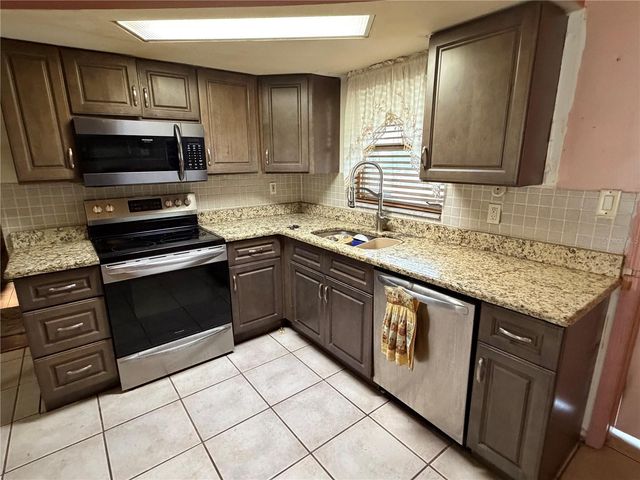 1467 CLASSIC DRIVE, Holiday, FL 34691