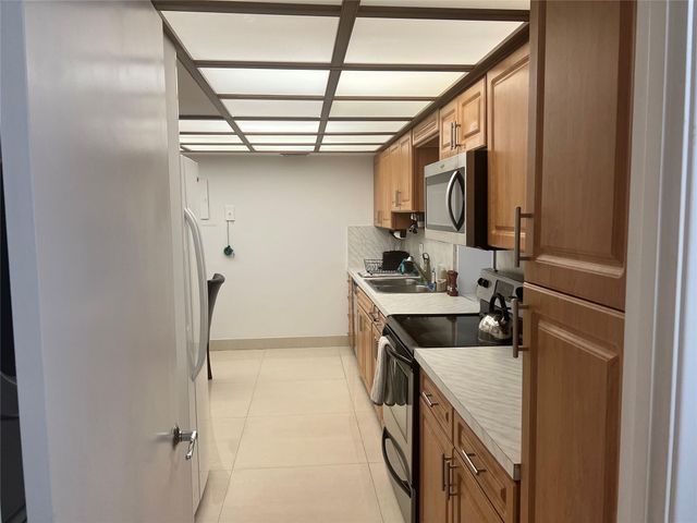 5100 N Ocean Blvd Apt 1115, Lauderdale By The Sea, FL 33308
