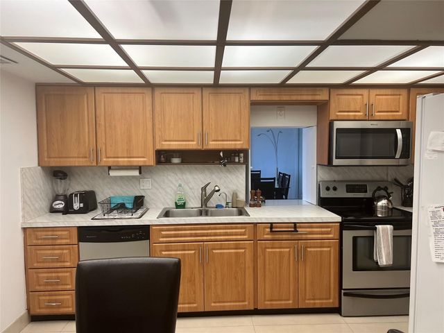 5100 N Ocean Blvd Apt 1115, Lauderdale By The Sea, FL 33308