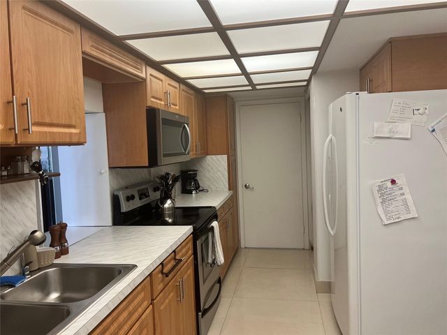 5100 N Ocean Blvd Apt 1115, Lauderdale By The Sea, FL 33308