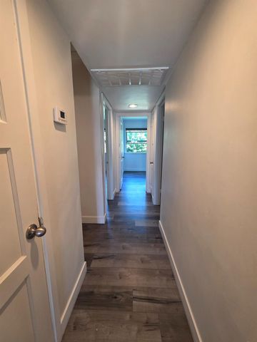 841 Fairway Dr, West Sacramento, CA 95605