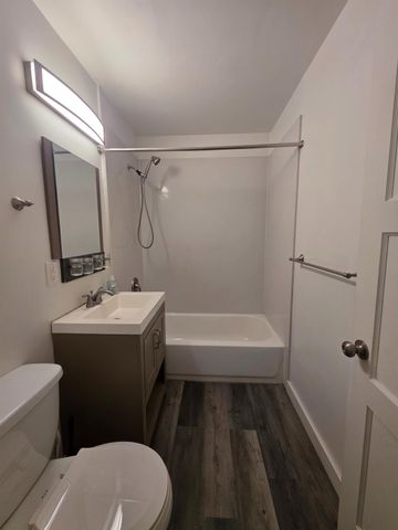 841 Fairway Dr, West Sacramento, CA 95605