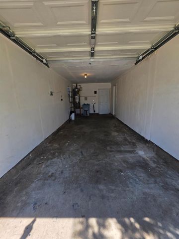 841 Fairway Dr, West Sacramento, CA 95605