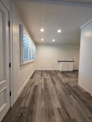 841 Fairway Dr, West Sacramento, CA 95605