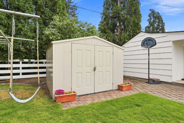 515 E High Dr, Spokane, WA 99203
