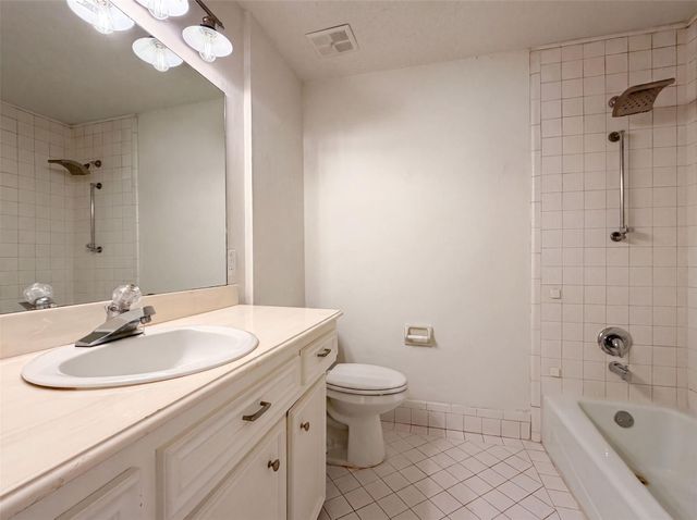 2002 Windmill Drive, Richmond, TX 77406