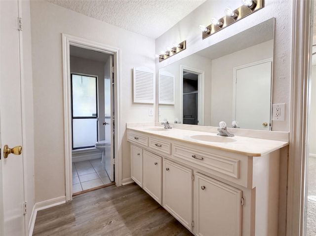 2002 Windmill Drive, Richmond, TX 77406
