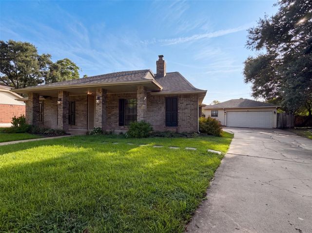 2002 Windmill Drive, Richmond, TX 77406